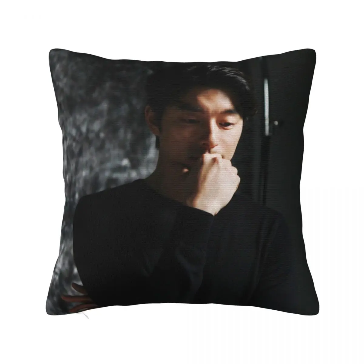 

Gong Yoo Korean Idol Pillowcase Soft Polyester Cushion Cover Decorative Movie Star Pillow Case Cover Home Zippered 45*45cm