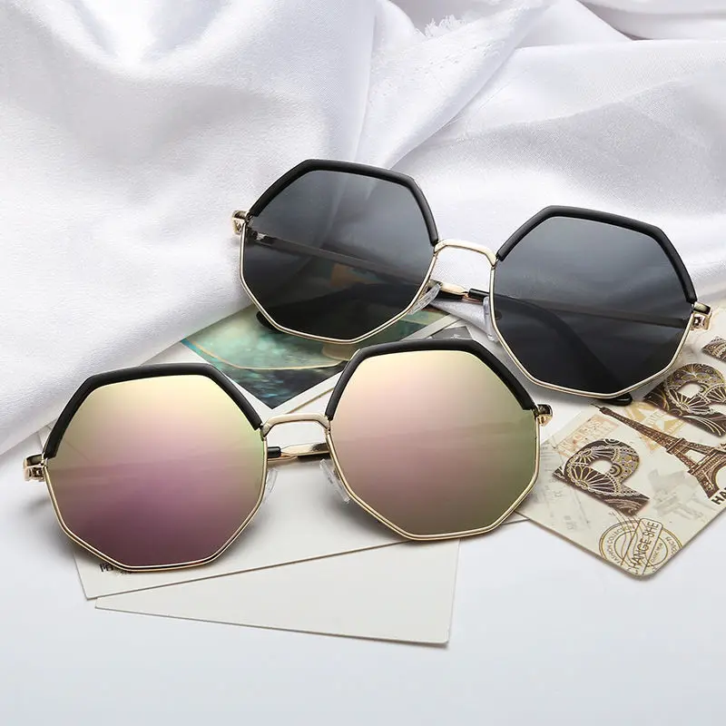 

Stylish Retro Women's Sunglasses Polygonal Sunglasses Summer Traveling Sun Glasses Metal Small Frame Outdoor Street Shooting