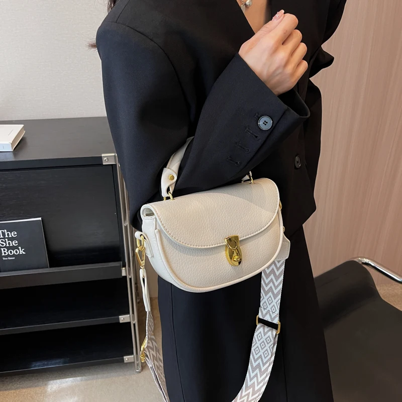 

Hot Simple Casual PU Leather Women Commter Saddle Bag Fashion Hundred Ladies Wide Shoulder Straps Single Shoudler Crossbody Bags