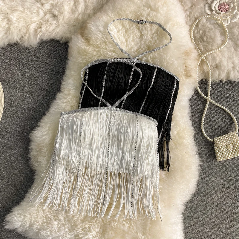 

Summer 2022 New Back Shaping Su Rhinestone Chain Sexy Fashionable Padded Strap Top Women's Spring Halter