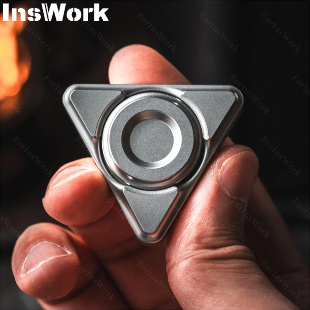 Blacktopworks EDC Trilobal Fingertip Gyro Металлические декомпрессионные игрушки Ручной Спиннер