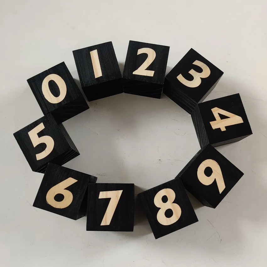 

1 Набор, детский деревянный блок с буквами и цифрами