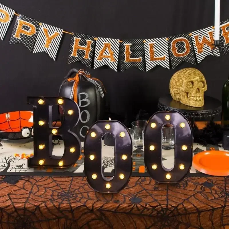 Светящиеся буквы на Хэллоуин