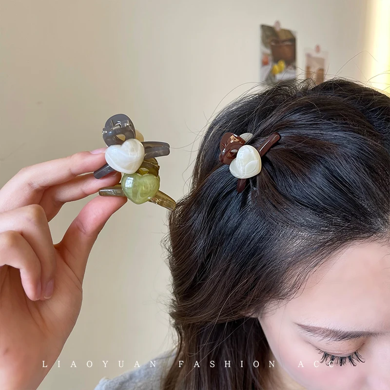 

2Pcs/Pack Small Cute Heart Hair Clips For Women Girls Mini Clamps Hair Claw Clip Barrettes Crab Korean Fashion Hair Accessories