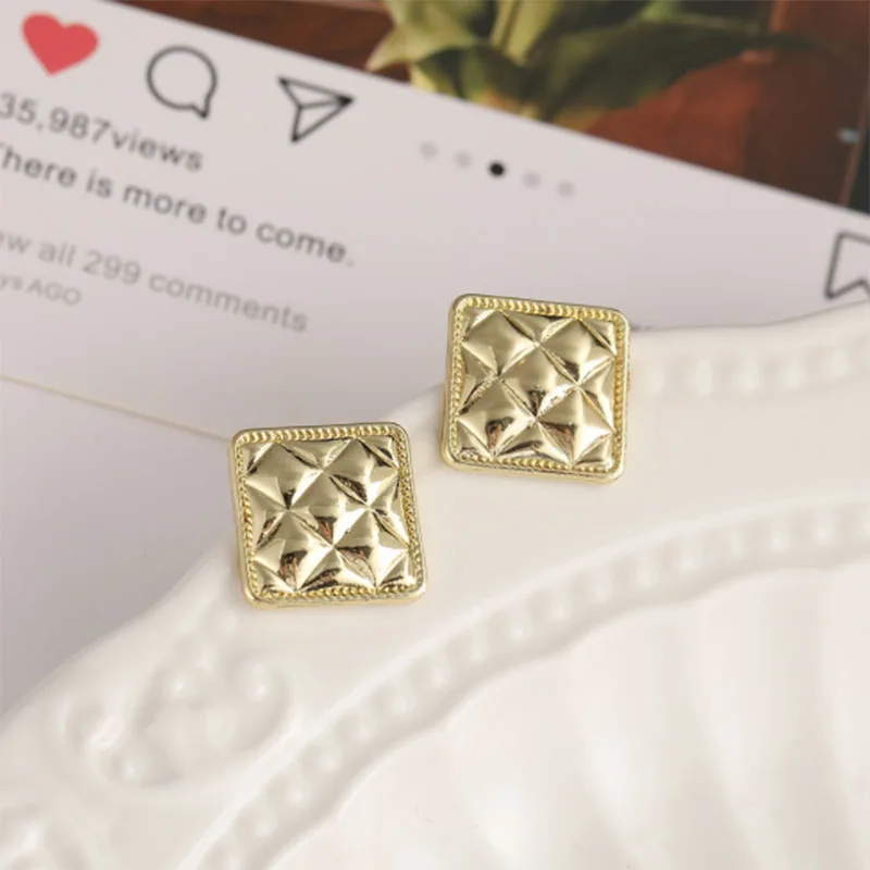 

2021 European And American New Trend Fashion Exaggerated Temperament Simple Alloy Irregular Geometric Earrings Pendientes