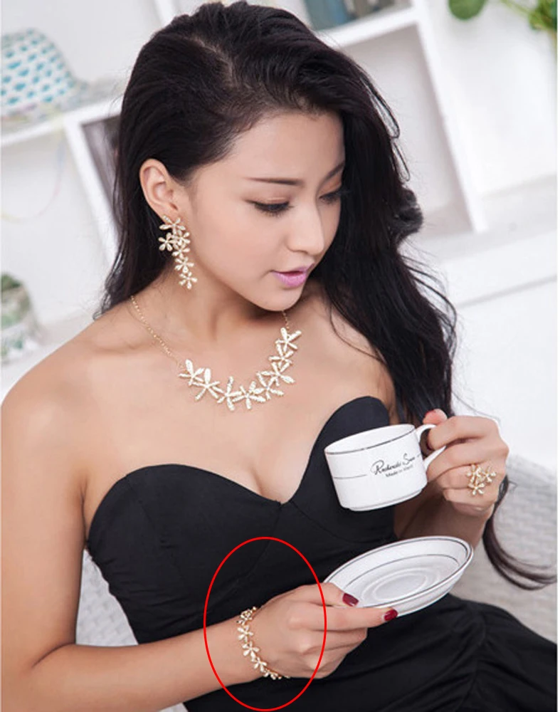 

Rhinestone Crystal Snowflake Beaded Charm Bracelet For Women Summer Beach Party Bridal Wedding Flower Bangle On Hand Jewelry