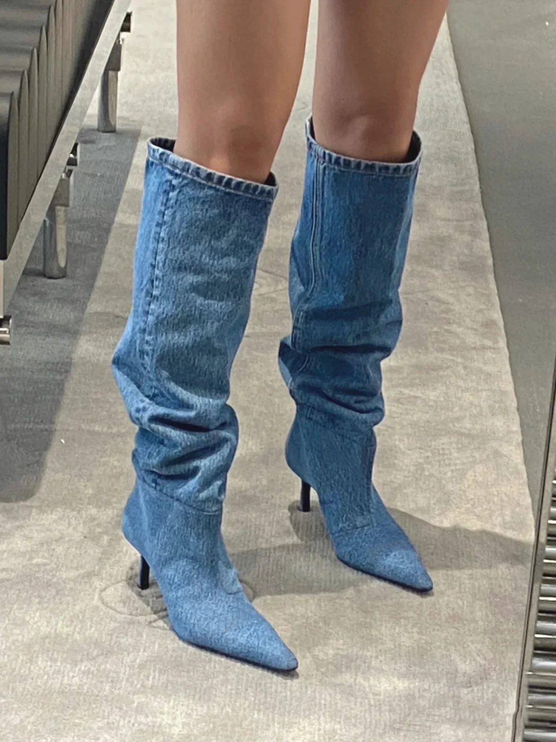 Wind Pointed Folded Pile Boots 2022  Winter New Stiletto Fashion Boots But The Knee Is Thin High Heels Universal for All Seasons