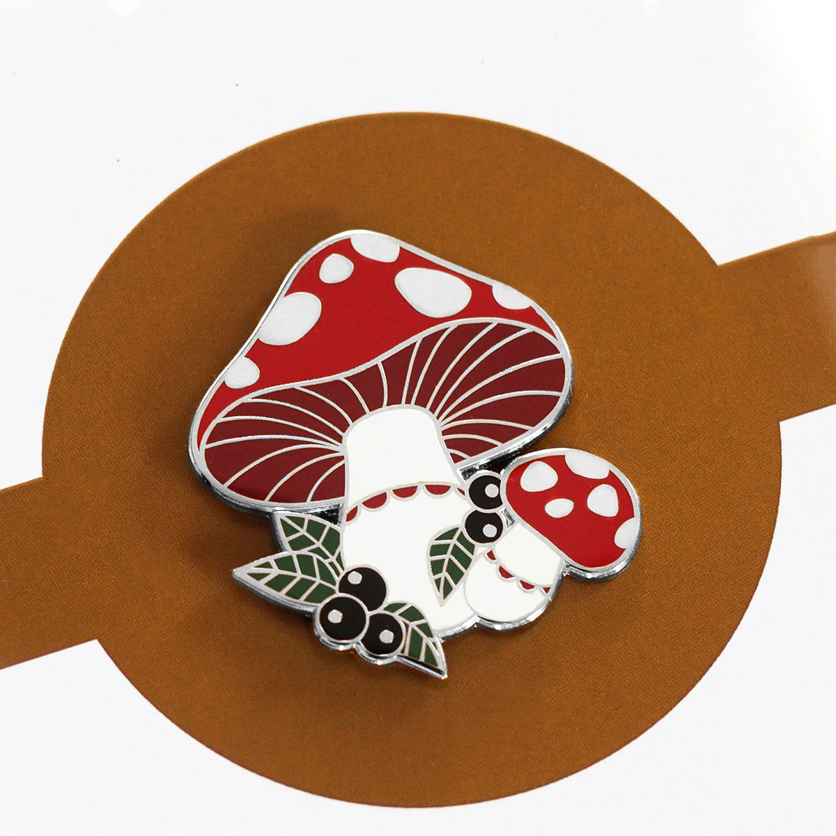 

Cute Mushroom and Blueberry Hard Enamel Pin Nature Botanical Badge Brooch for Jewelry Accessory Gifts Wholesale