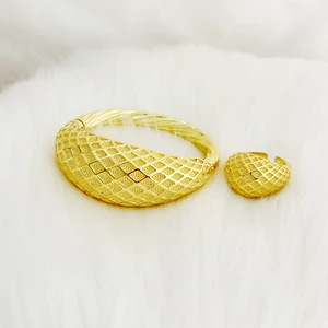 Dubai Gold Colour Plated Bracelet Ring Set Party Anniversary Wedding Classic Fashion Trend Sweet Romantic Casual Style