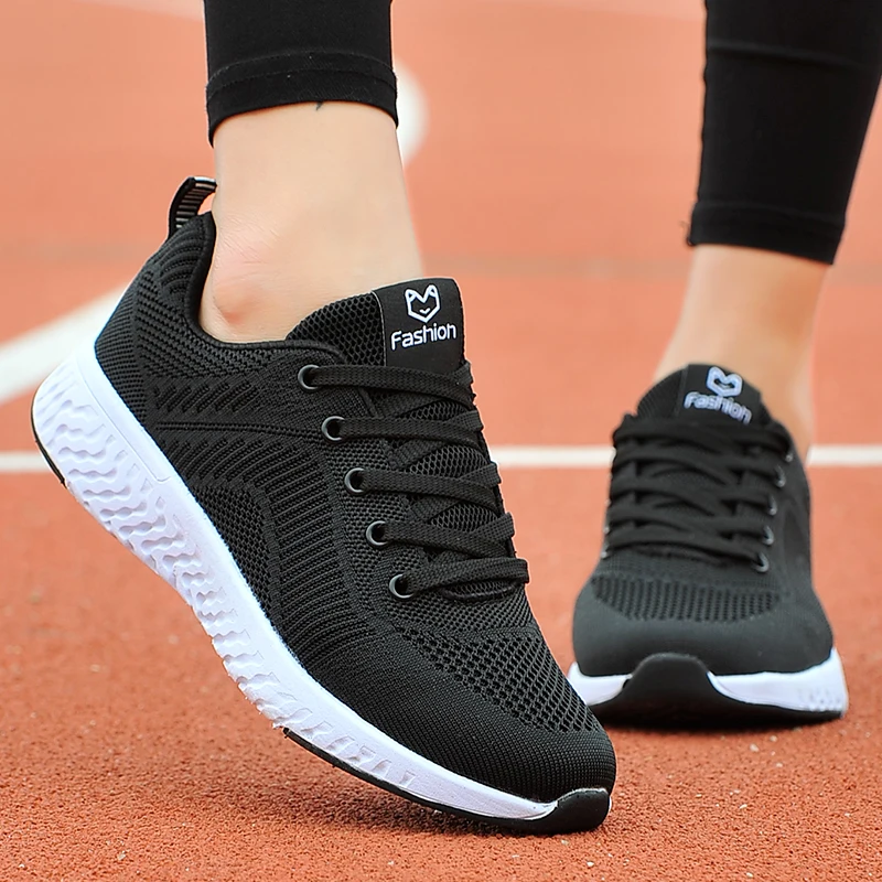 2022 Fashion Leisure Spring Women's Flat Shoes Breathable Weave Soft Lightweight Women's Sneakers Putdoor School Women Sneakers