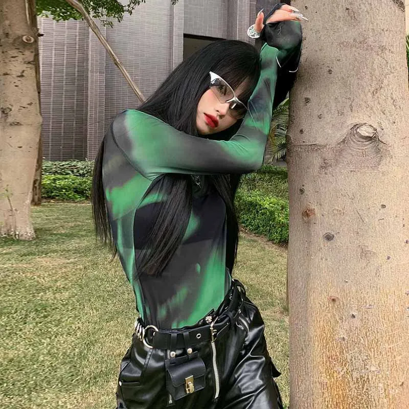 Женская футболка с длинным рукавом окрашенная в сетку круглым вырезом