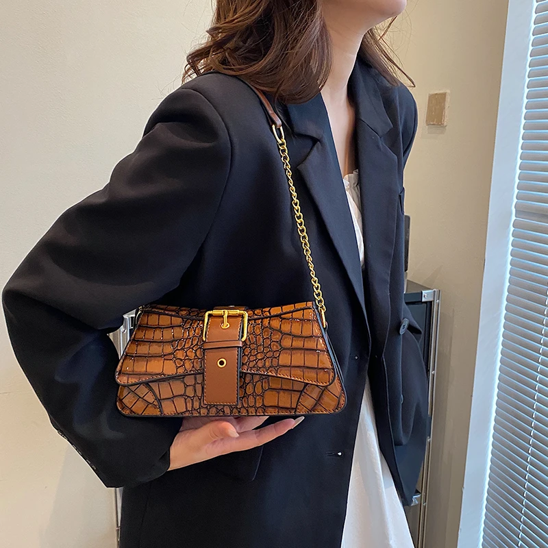 Vintage Crocodile Pattern Women's Shoulder Bag Luxury Designer Ladies Armpit Bag Chain Crossbody Messenger Bag Y2K Underarm Bag