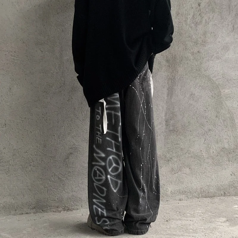 DEEPTOWN Patchwork Graffiti Jeans Men Black Denim Gothic Pants Hip Hop Punk Straight Trousers Male Loose Fashion Casual Spring