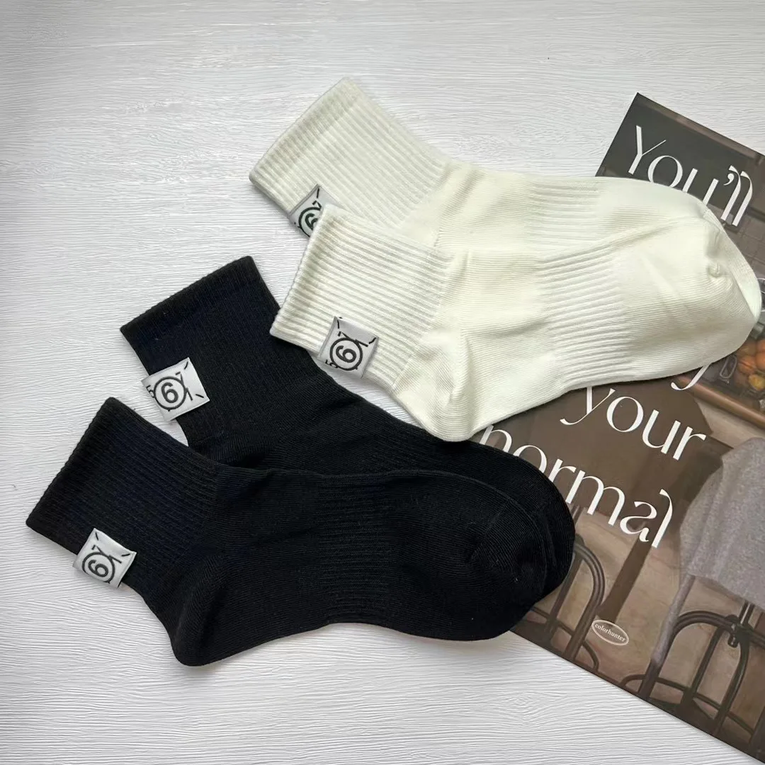 Margiela MM6 Socks Men's Women's Fashion 23FW Luxury Brand MM Hand Sewn Patch Letters Mid-tube Skateboard Casual Sports Sock
