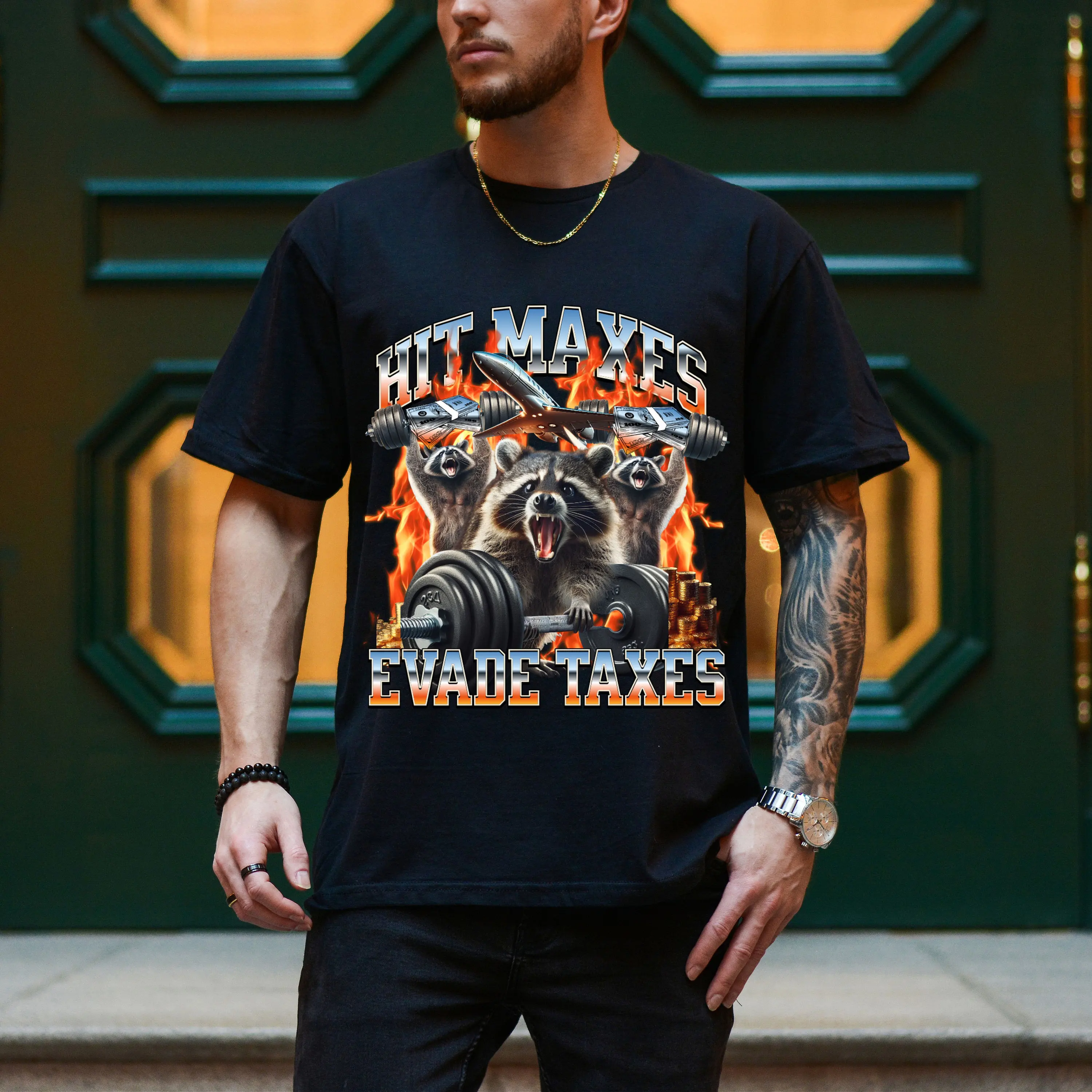 Футболка Hit Maxes Evade с налогами Забавный мем енота налог на мошенничество кричащий