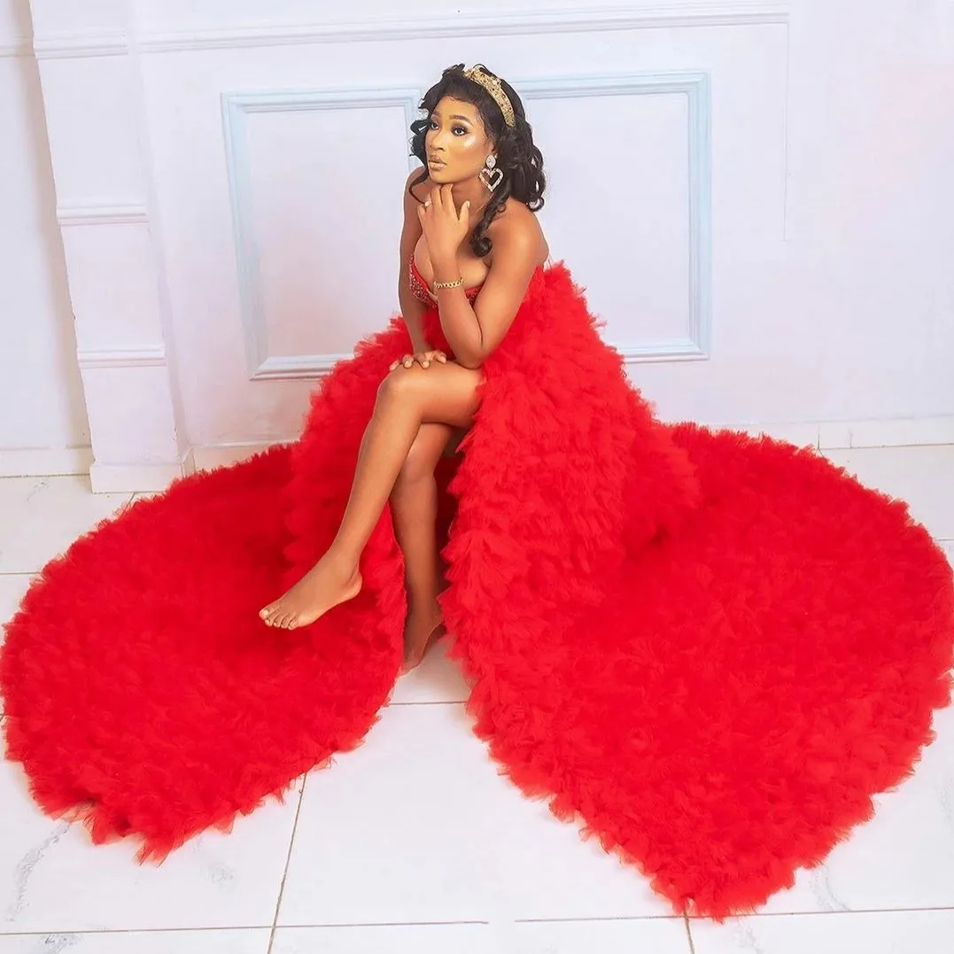 

Женская длинная юбка-макси из фатина с высоким разрезом