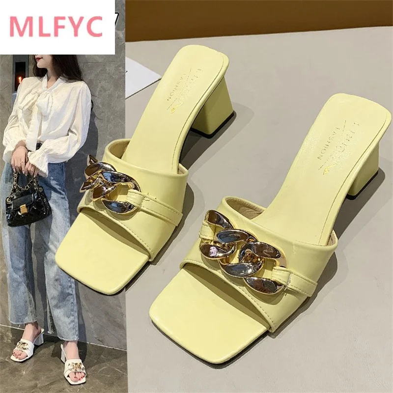 

2022 summer new square heel slippers for women's outer wear fashion square head flip flops metal buckle fashion high heels