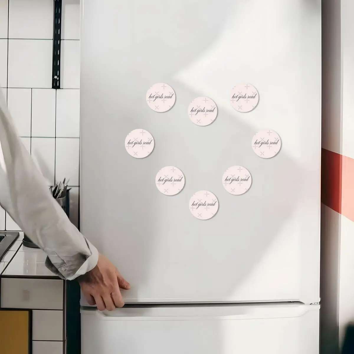 Горячие девушки магниты для холодильника |