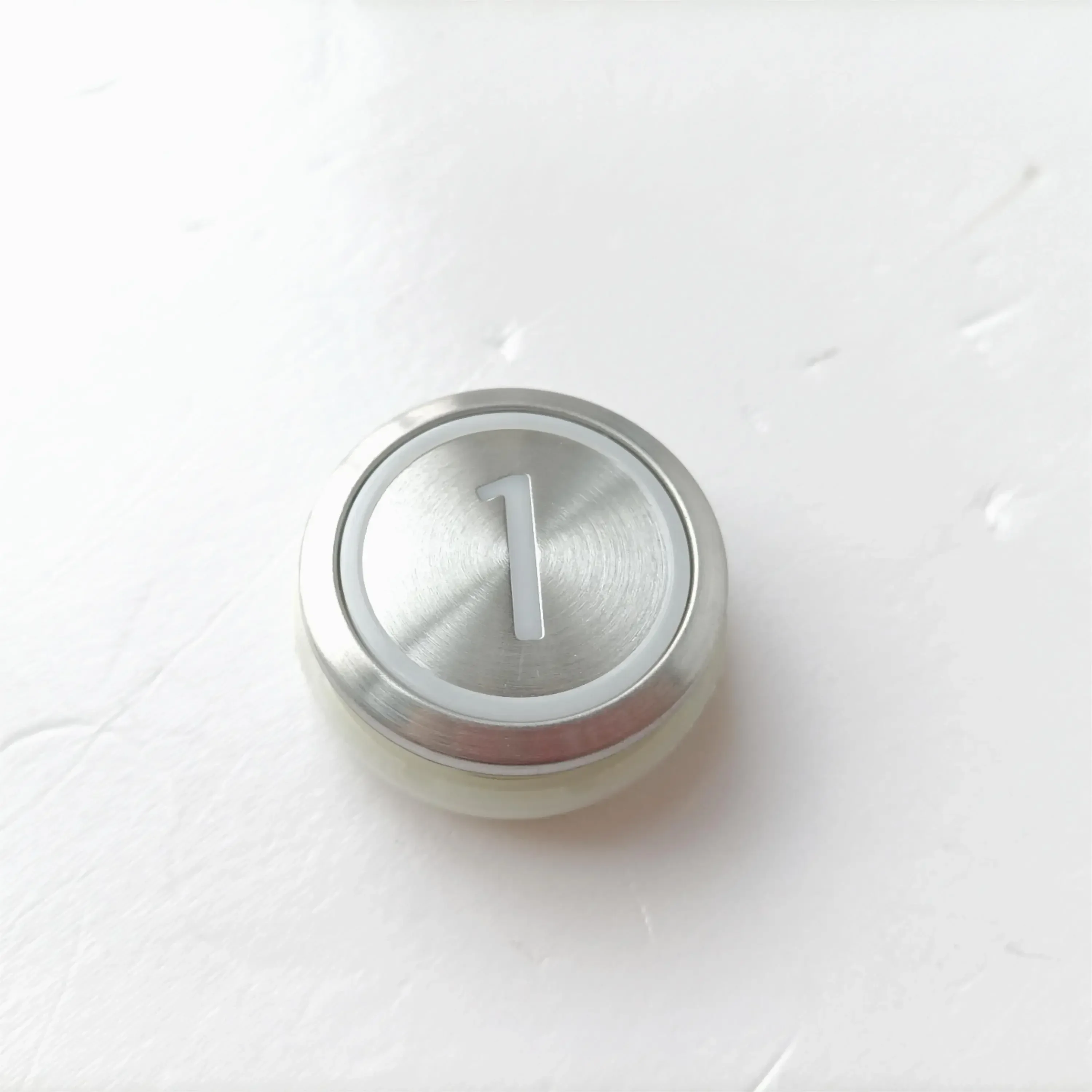 КМ 863233 H03 Кнопка переключателя COP LOP лифта Использование запасных частей Kone Lift WO