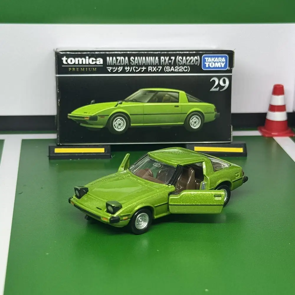 Модель автомобиля Toyota Tomica Premium 29 Mazda Savannah RX-7