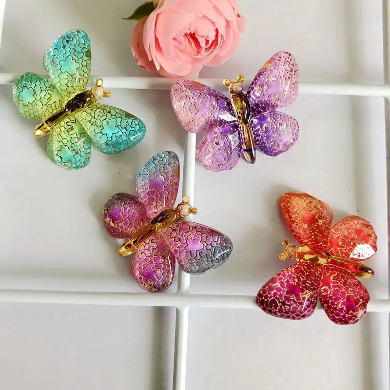 Стразы и аппликации 