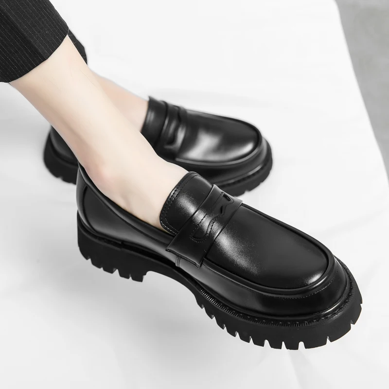 

Brand Black Leather Shoes for Men Heighten Loafers Man Chaussures Homme Round Head Casual Dress Shoes for Men Party Wedding
