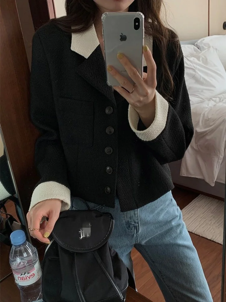 Рисунок 3 - Женский твидовый костюм во французском стиле