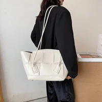 womens shoulder bag 2022 trend new fashion luxury designer handbags brand woven armpit bag high capacity tote bag