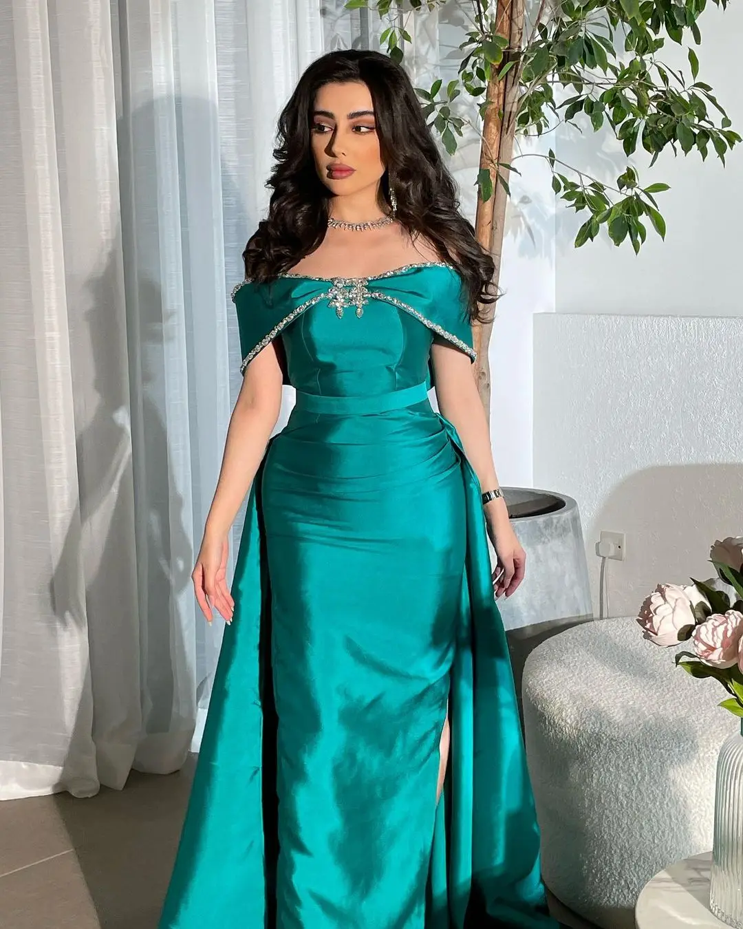 

Elegant Evening Dresses Mermaid Off The Shoulder Prom Dresses Backless Beads Floor Length Formal Women Party Gowns