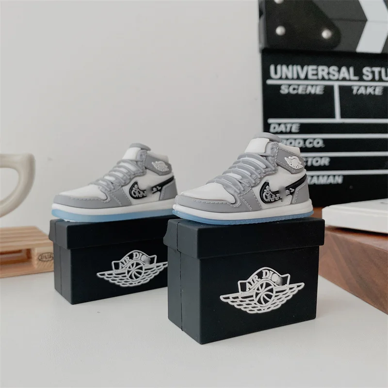 Футляр для кроссовок обуви чехол наушников AirPods Pro 1 2 силиконовый мягкий защитный