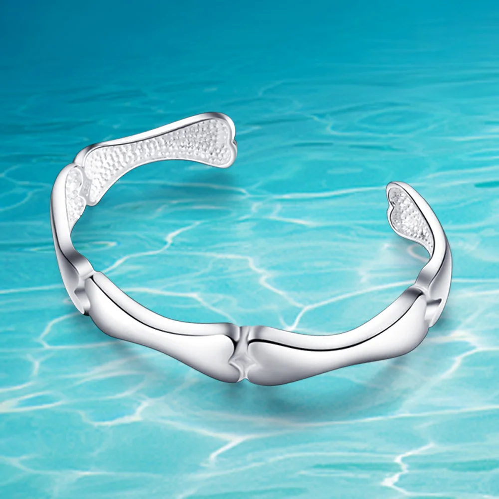 

Браслет из серебра 925 пробы с блестящими боковыми косточками