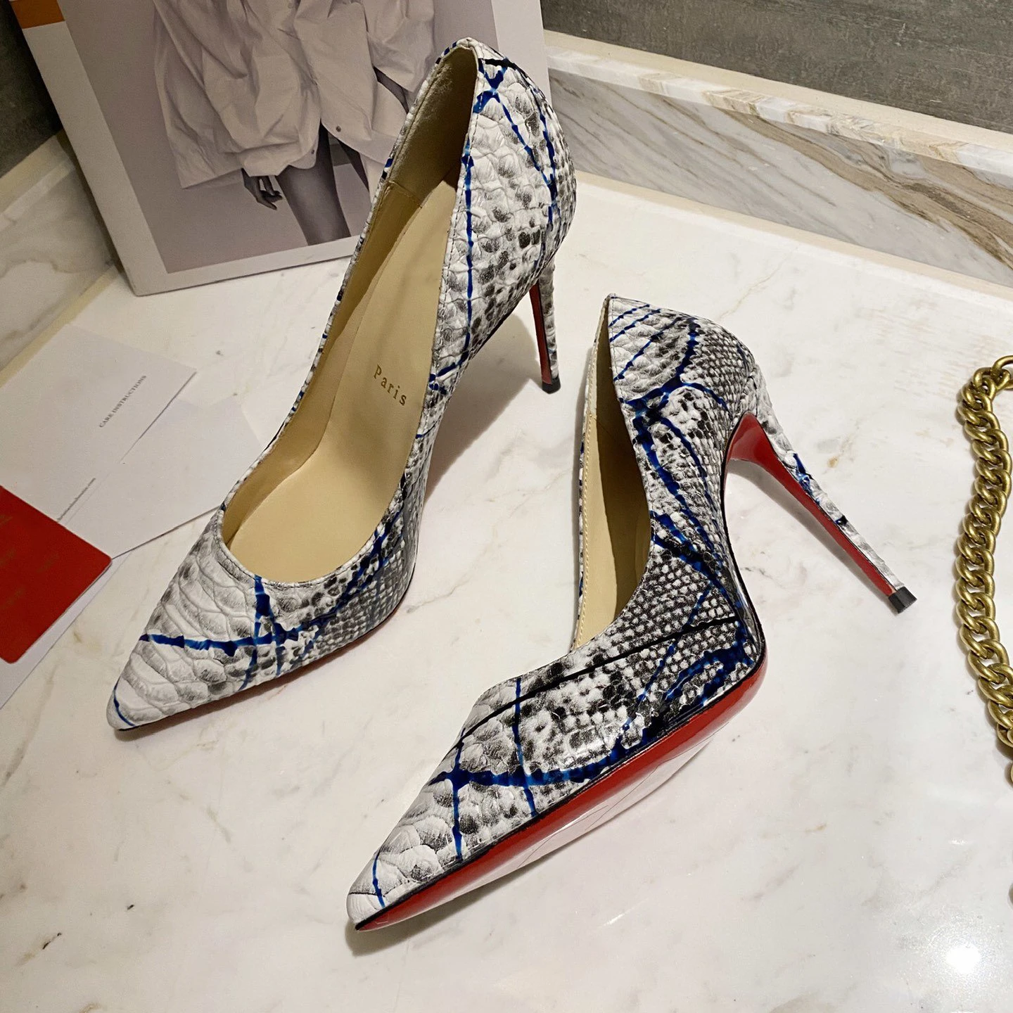 

Top Quality Womens High Heels Luxury Fashion Ladies Crystal Glisten Red Sole Shoes Classic Retro Designer 0-12cm High Heel 1503