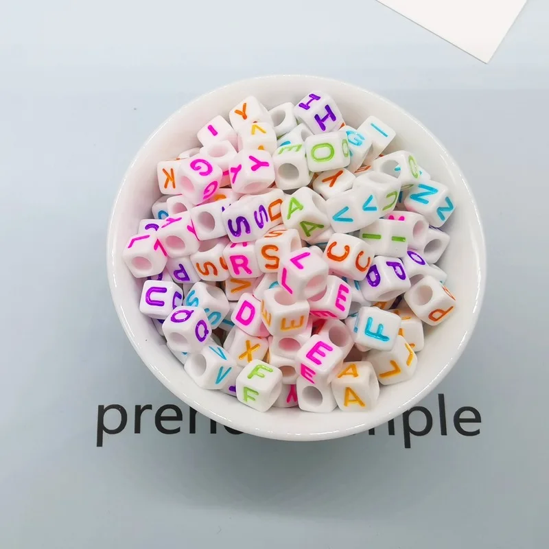 100 шт. 7 мм Смешанные квадратные акриловые алфавитные бусины россыпью разделенные