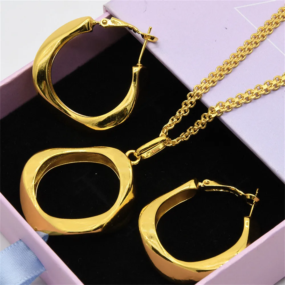 

Gold Color Geometry Necklace set With Earrings Sexy Jewelry For Women Wedding Gift Young Lady Accessories Copper Light Weight