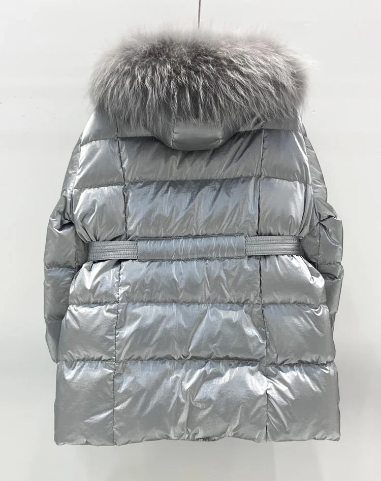 Женский пуховик на белом утином пуху серебристый с большим меховым воротником и