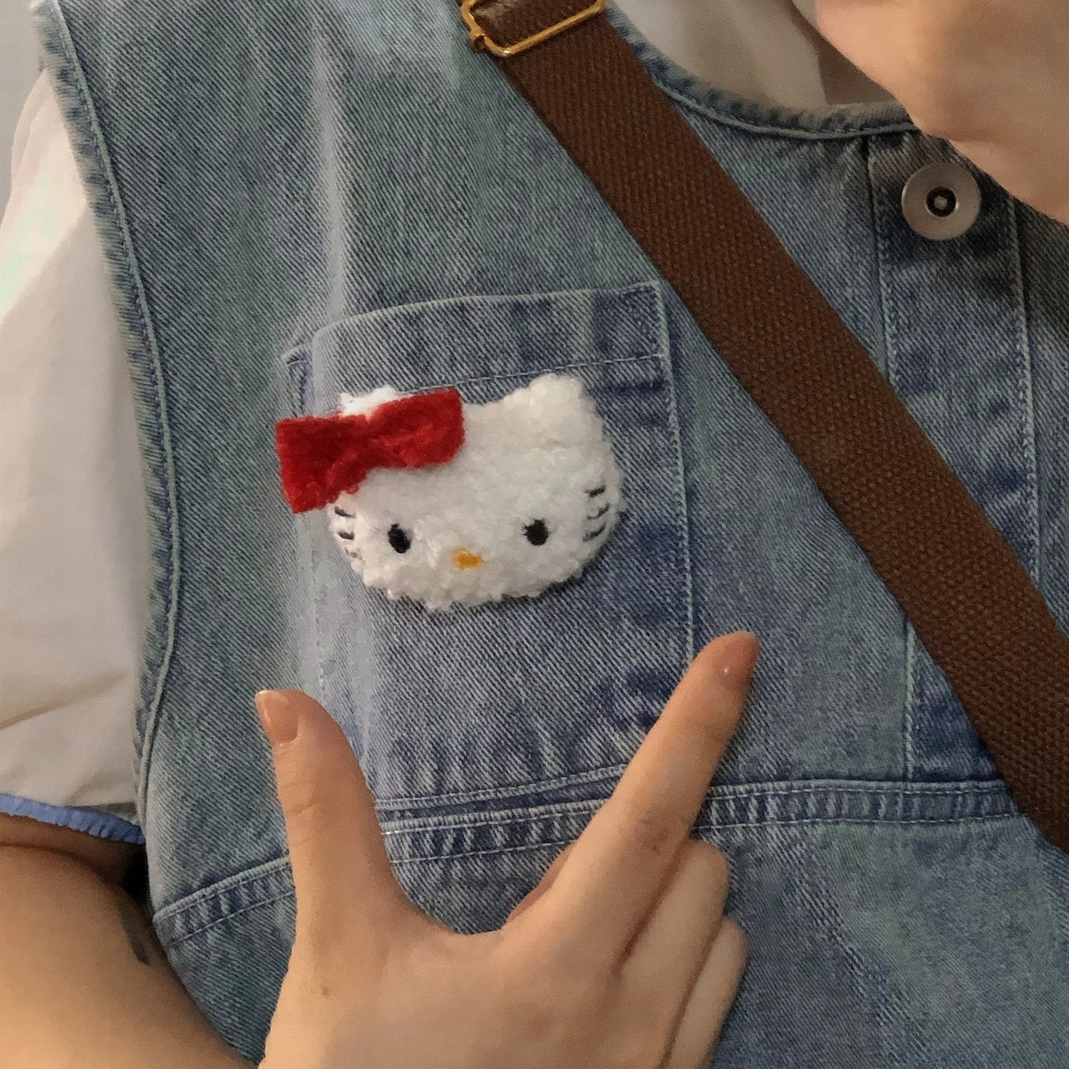 

Sanrio Cartoon Curly Kawaii Cinnamoroll Melody Hello Kitty Brooch Bag Pin Clothes Decoration Jewelry Accessories Shipping Free