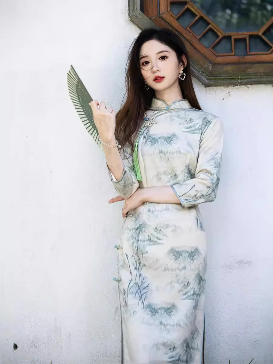 Осень 2024 новый стиль Ципао с восьми пуговицами сбоку художественный рисунком
