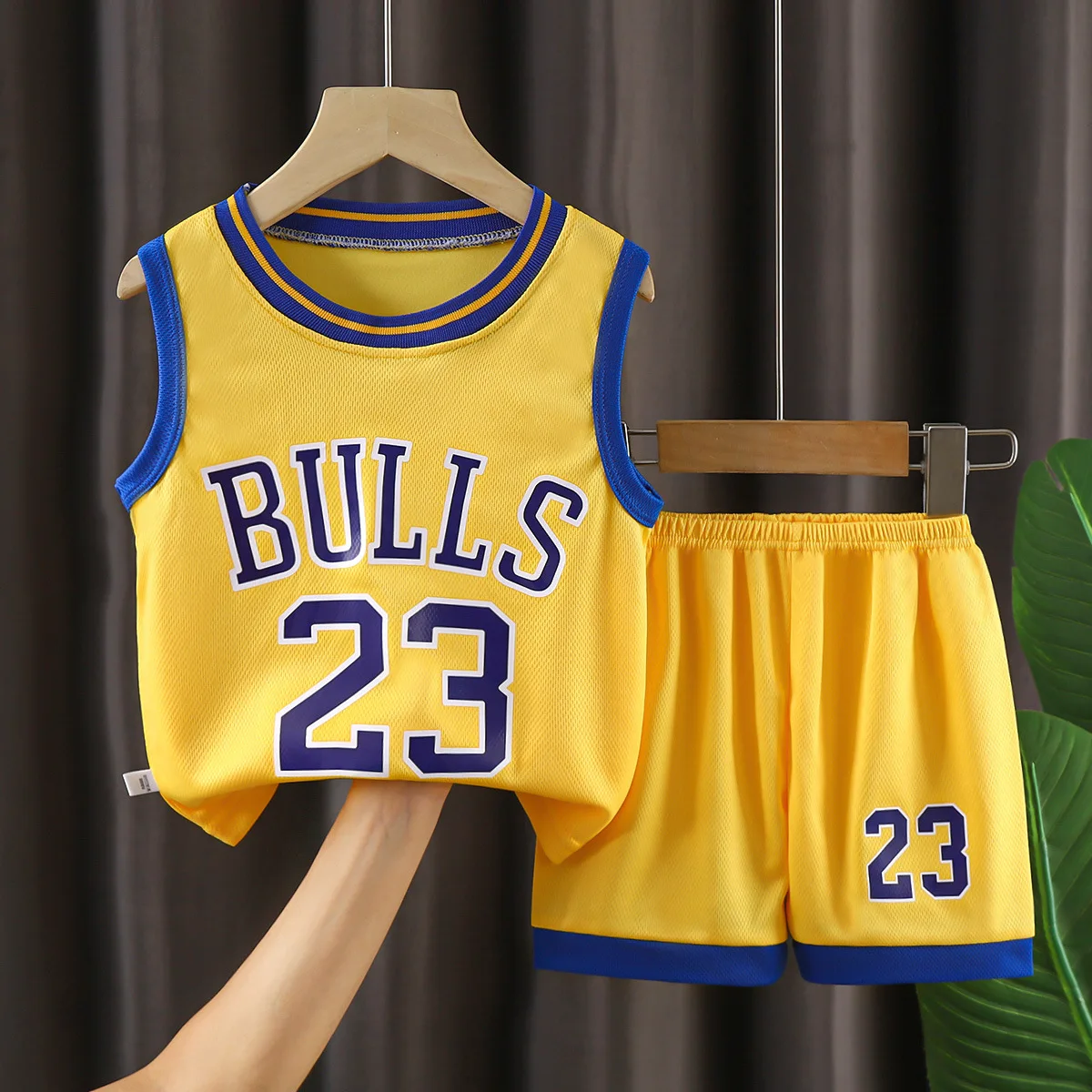 dziecięcy zestaw sportowy na lato z kostiumem do koszykówki dla chłopców i dziewcząt lnu mieszanki octanu patchworkowy wzór