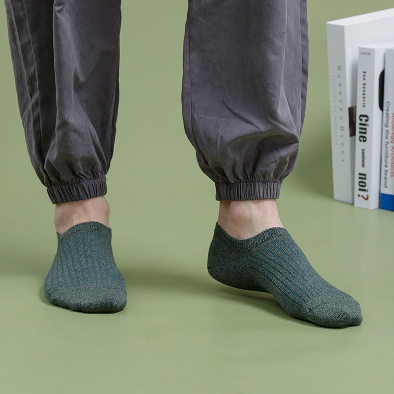 5 pairs / batch of short men's socks solid color black and white odor proof breathable pure cotton sports socks men's socks