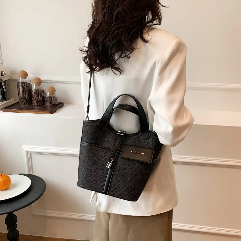 2023 New Canvas Bag for Women's Fashion Contrast Color Handbag Single Shoulder Ladies Small Design Messenger Bucket Bag
