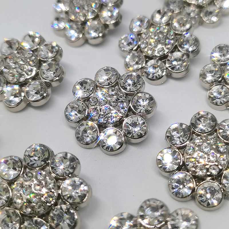 

пуговицы для одежды стразы для рукоделия платье женское шитье Серебряные роскошные цветочные пуговицы Стразы 21 мм для украшения одежды, ре...