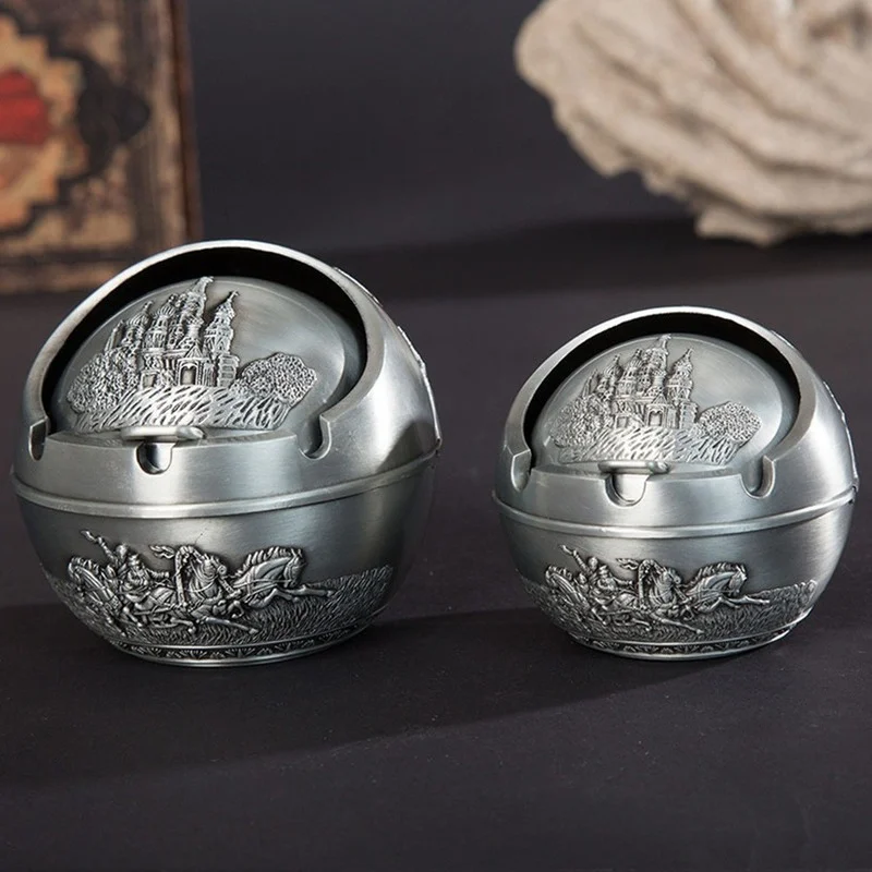 

Multicolor Retro Castle Car Ashtray Small Spherical Ashtray with Lid