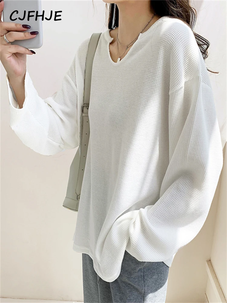 

CJFHJE New Solid Color T-shirt Women's Autumn Korean Simple Loose Fit Female Long Sleeve Top Fashion Casual V-neck Cotton Tees
