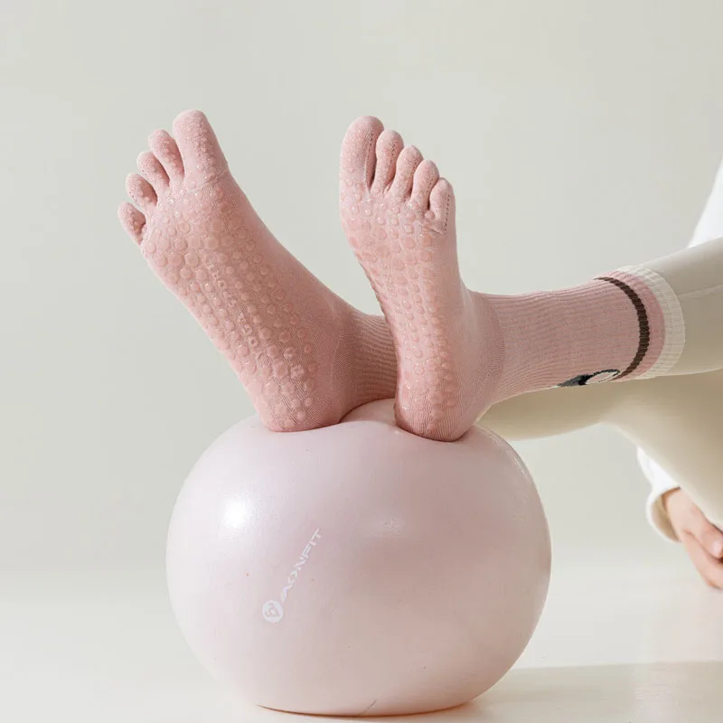 Breathable Women Yoga Socks Non-Slip Cute Cartoon Socks Grips Pilates Dance Socks Cotton Healthy Elasticity Sports 5-Toed Socks