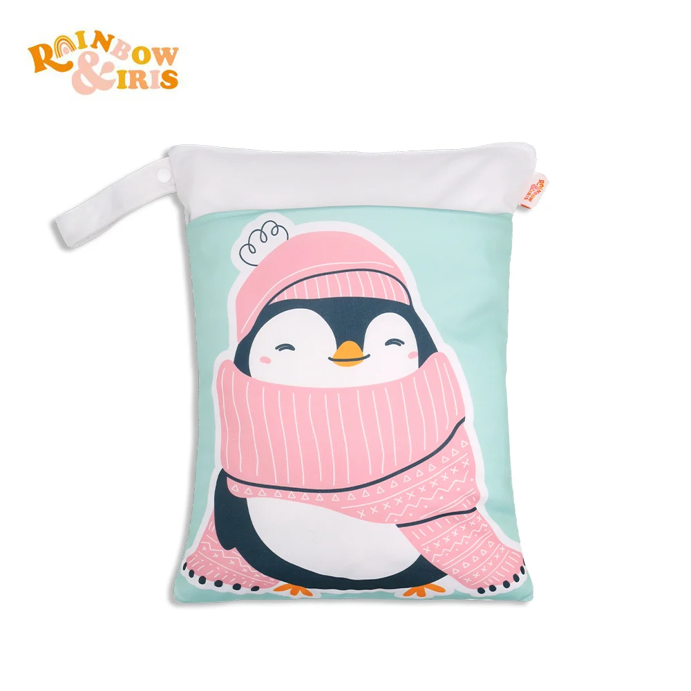 Рисунок 3 - Радужная и Радужная сумка для подгузников