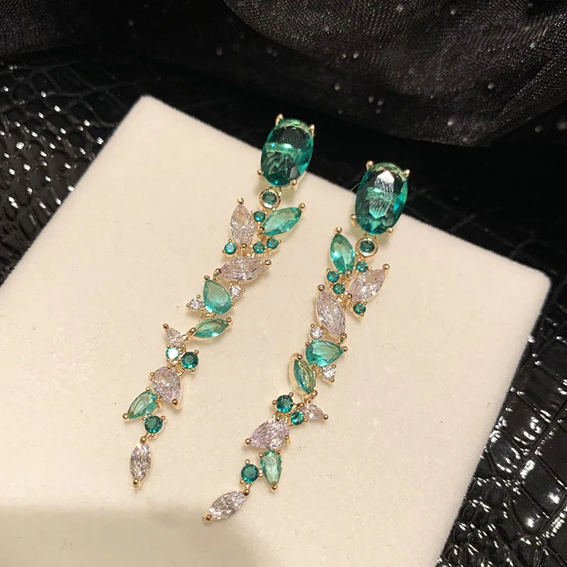 

Green leaf earrings elegant long tassel super shimmer irregular water drop zircon party girl fashion jewelry