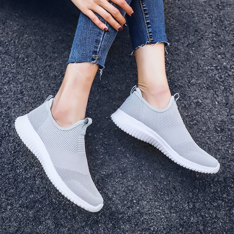 Fashion Men's Walking Shoes Couple Light Breathable Sports Shoes Knitting Casual Sneakers Men