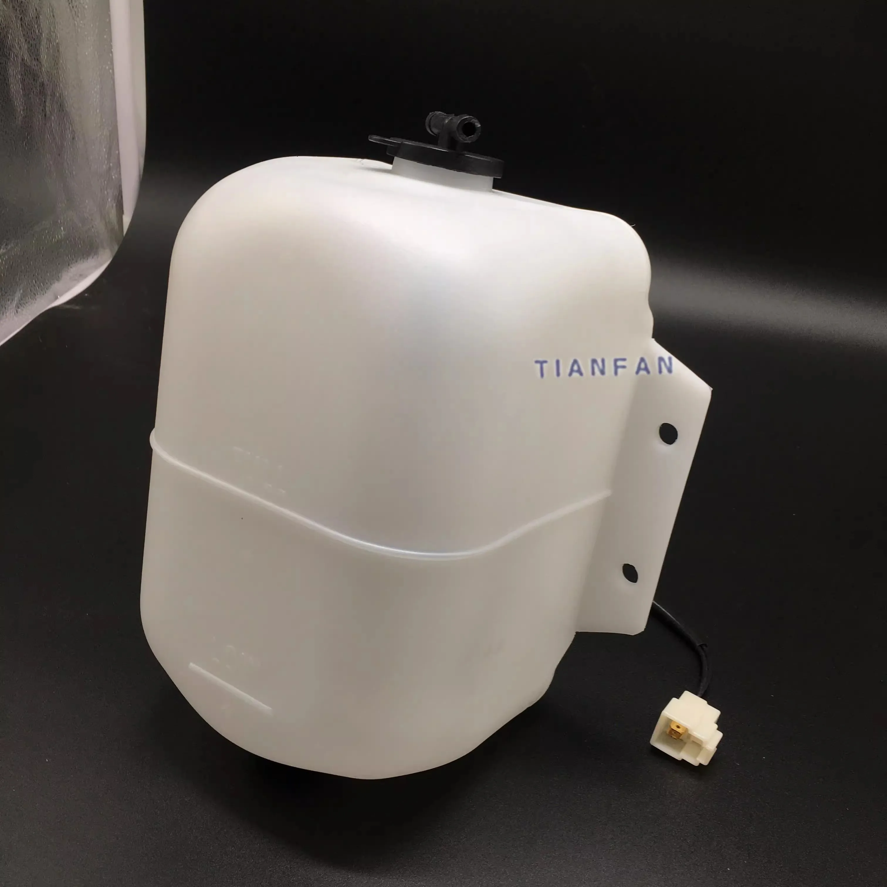 Запасные части для экскаватора емкость хранения охлаждающей жидкости SK200-6E SK210