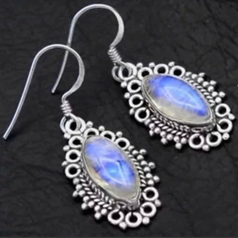 

Retro Court Lady Elegant Moonstone Turquoise Earrings