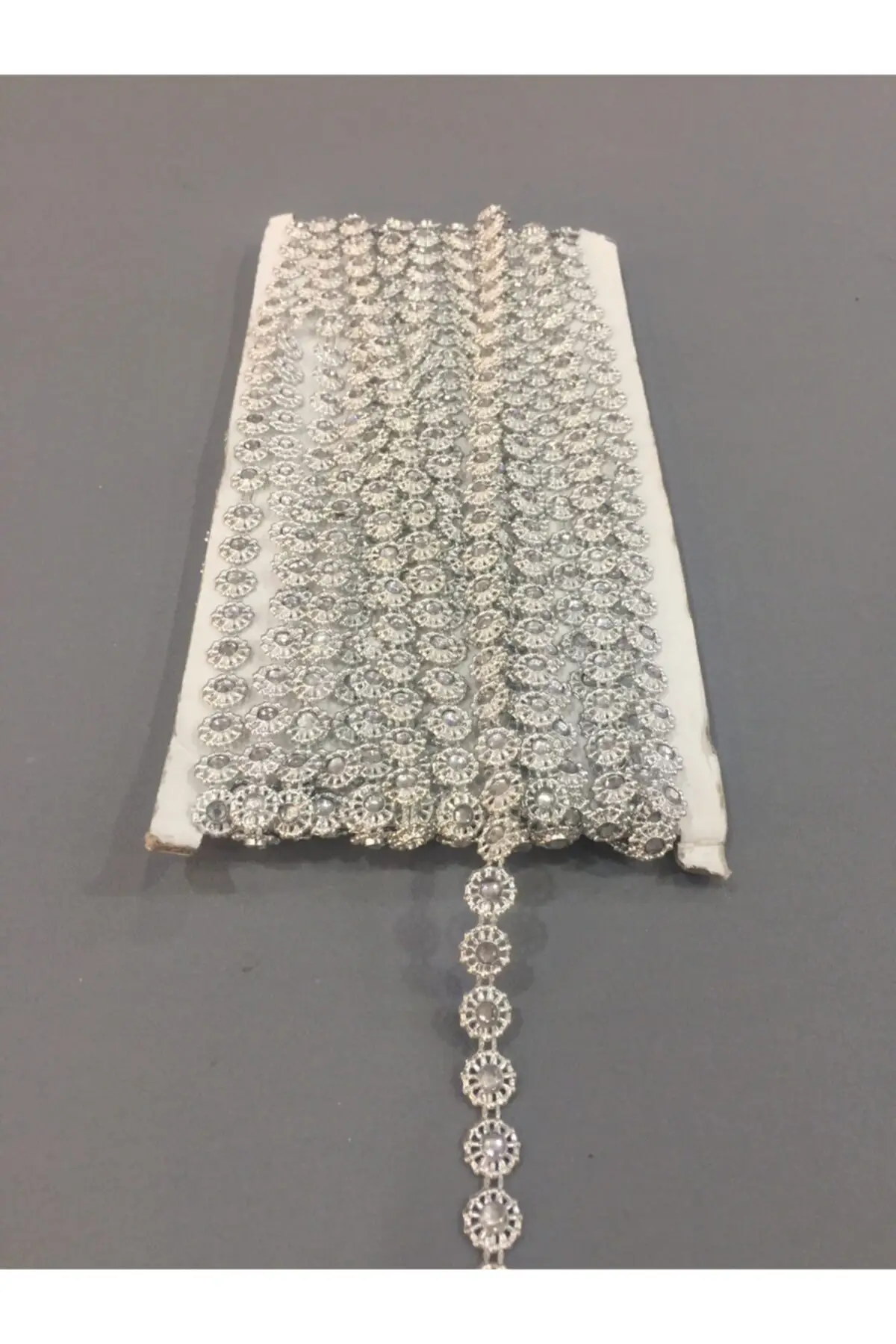 

Stripe Daisy Stone 9m. henna bride veil welon